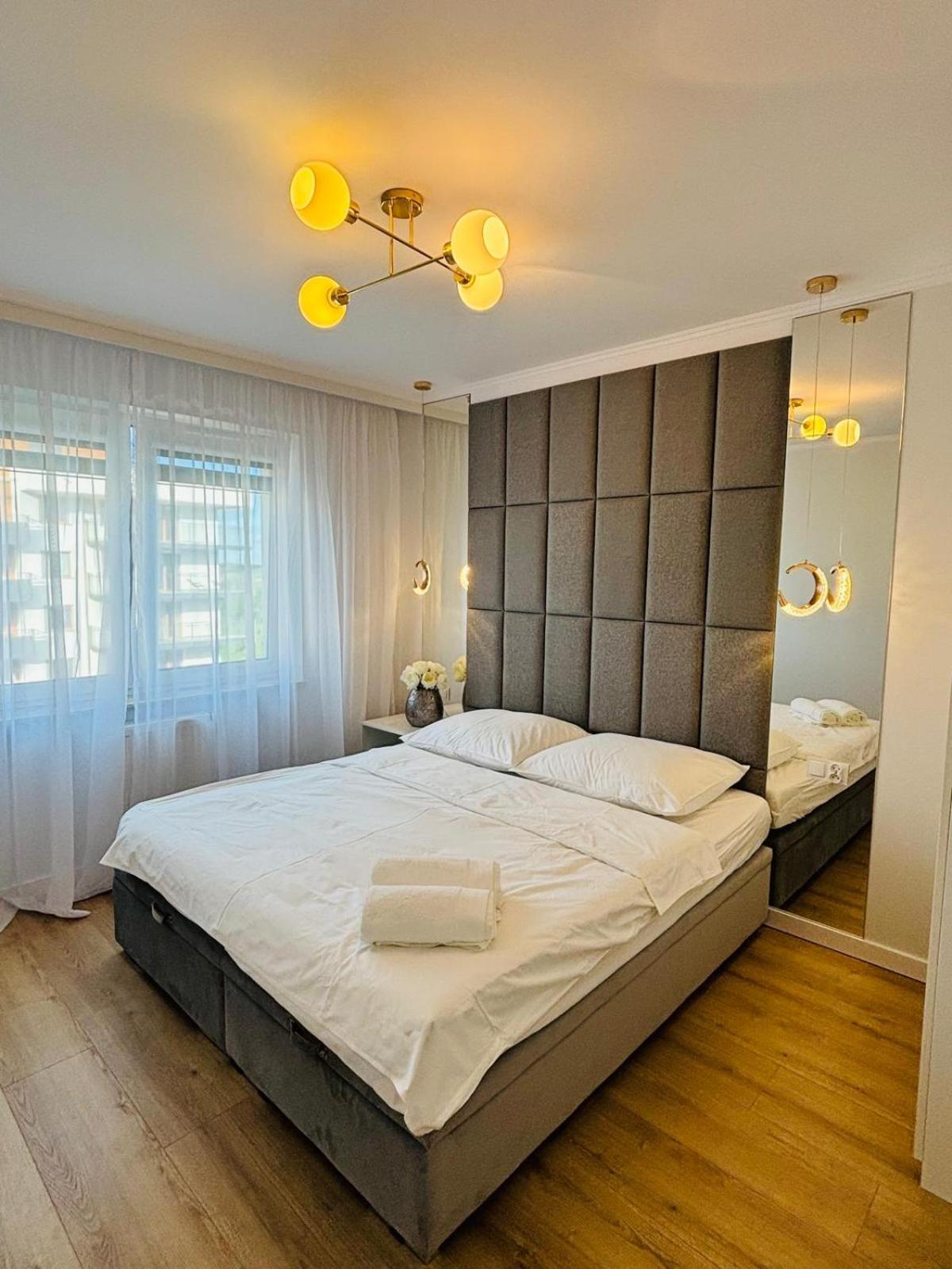 3 Bedrooms Premium Bella White For 8 Guests With Ac And Underground Parking