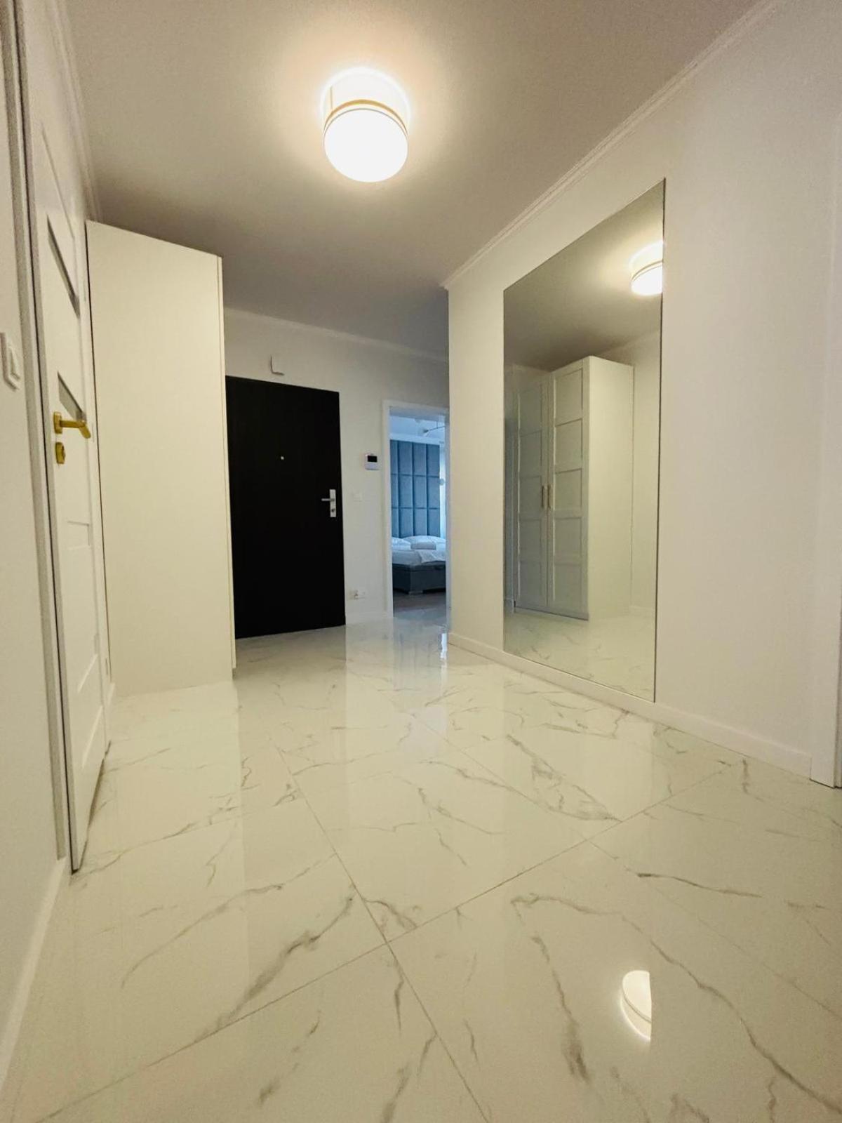 3 Bedrooms Premium Bella White For 8 Guests With Ac And Underground Parking Apartment *