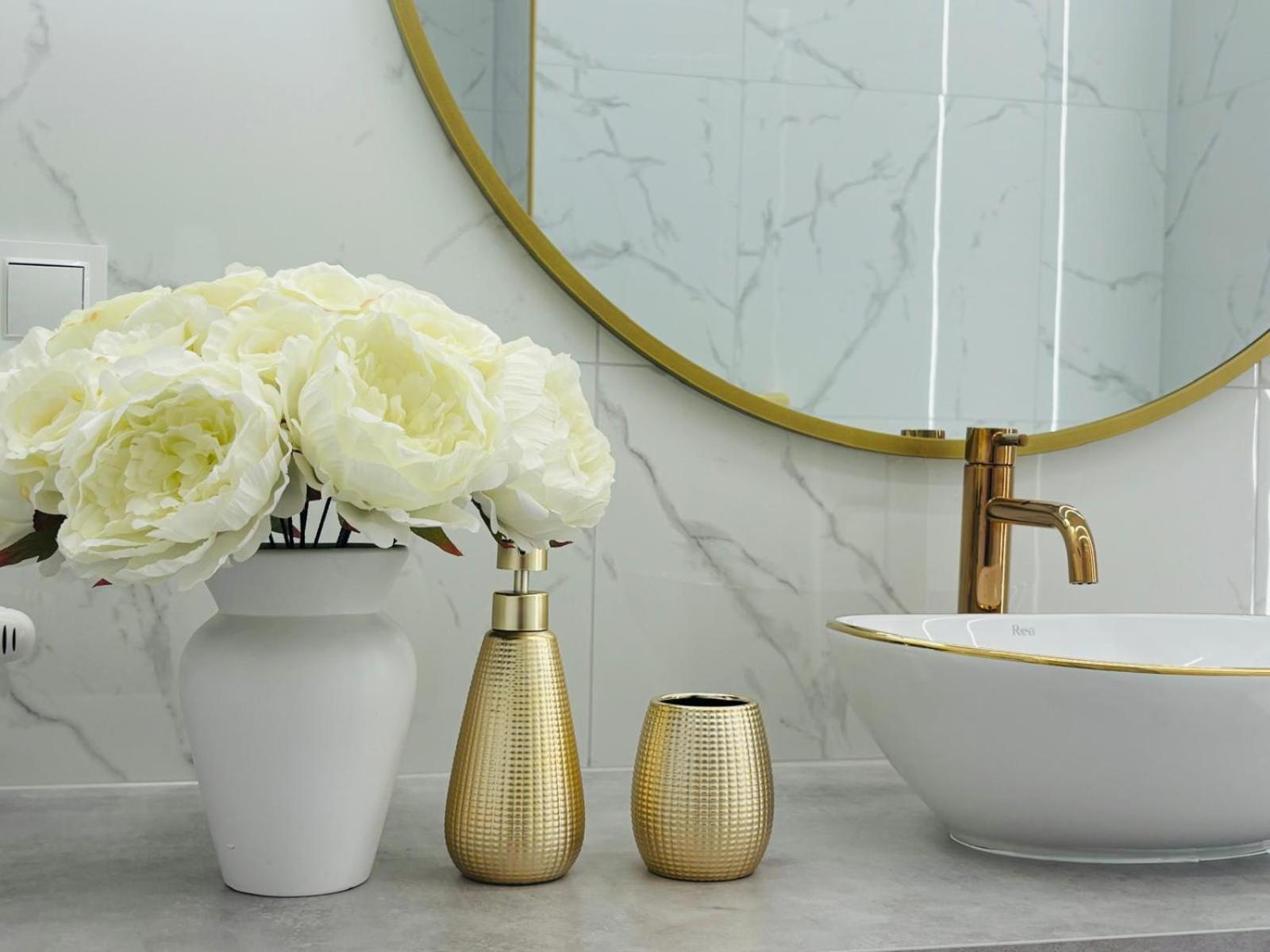 Apartment 3 Bedrooms Premium Bella White For 8 Guests With Ac And Underground Parking *